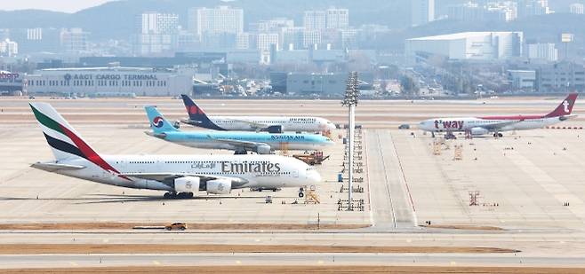 4일 인천국제공항에 에미레이트 항공 A-380 여객기가 계류하고 있다. 2026.3.4. 연합뉴스