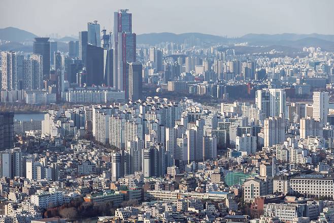 서울 용산구 남산에서 바라 본 서울 시내 아파트 단지 ⓒ시사저널 최준필