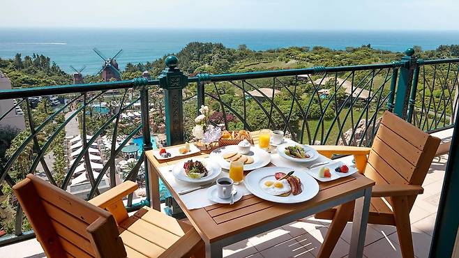 롯데호텔 제주 모닝 브리즈 테라스 패키지