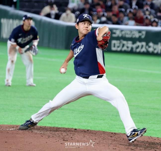 야구대표팀 우완투수 소형준이 9일 도쿄돔에서 열린 2026 WBC 도쿄POOL 대한민국과 호주 경기 4회말부터 등판해 역투하고 있다. /사진=강영조 선임기자