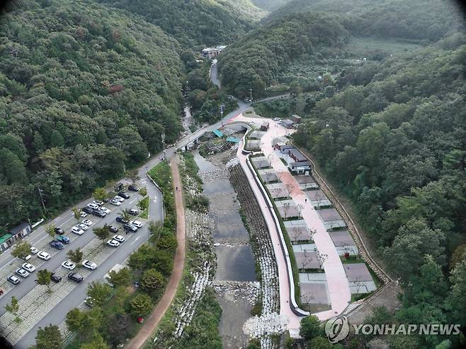 울산 대운산 하늘숲 야영장  (울산=연합뉴스) 21일 울산 울주군이 대운산 하늘숲 야영장을 조성,  올해 말까지 임시 개장하고 무료 운영한다고 밝혔다. 사진은 대운산 하늘숲 야영장 전경. 2025.10.21 [울주군 제공.재판매 및 DB 금지] young@yna.co.kr