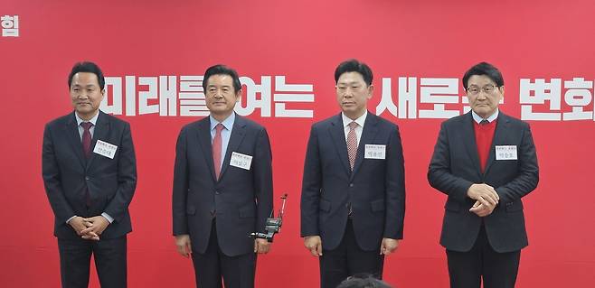 왼쪽부터 안승대, 이칠구, 박용선, 박승호 예비후보.
