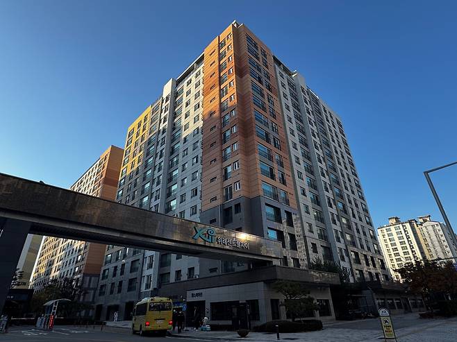 지난해 11월 18일 오후 경기 성남시 수정구 창곡동 위례센트럴자이 아파트 전경. /박지윤 기자