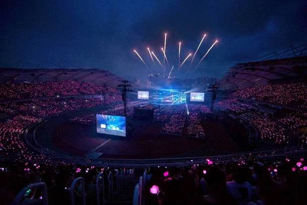 Fans fill Goyang Sports Complex in Goyang, Gyeonggi Province, during Blackpink’s world tour concert in July 2025. (YG Entertainment)