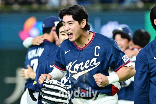 9일 일본 도쿄돔에서 열린 2026 월드 베이스볼 클래식(WBC) 조별리그 한국-호주 경기. 한국이 7-2로 호주에 승리해 8강 진출에 성공했다. 기뻐하는 이정후./도쿄(일본)=한혁승 기자 hanfoto@mydaily.co.kr