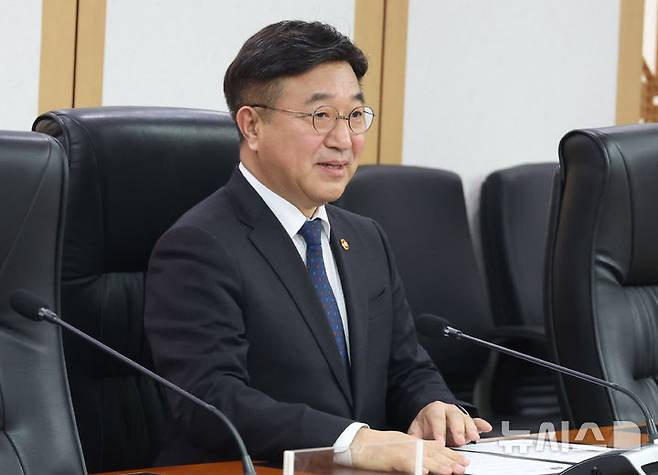 [서울=뉴시스] 추상철 기자 = 윤호중 행정안전부 장관. 2026.01.30. scchoo@newsis.com