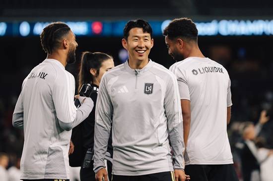 손흥민이 시즌 7호 도움을 올렸으나 득점은 또다시 실패했다. LAFC는 11일(한국시간) 미국 캘리포니아주 로스앤젤레스의 BMO 스타디움에서 열린 LD알라후엘렌세(코스타리카)와의 2026시즌 북중미카리브축구연맹(CONCACAF) 챔피언스컵 16강 1차전 홈 경기에서 1-1로 비겼다. SNS