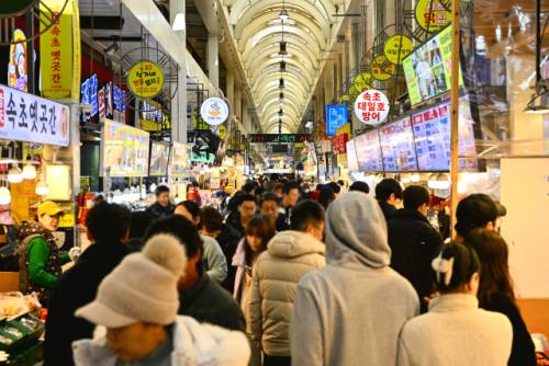 ◇속초관광수산시장 풍경.