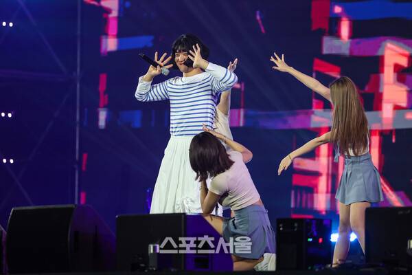 김도영이 하니를 따라한 모습. 사진 | KIA 타이거즈