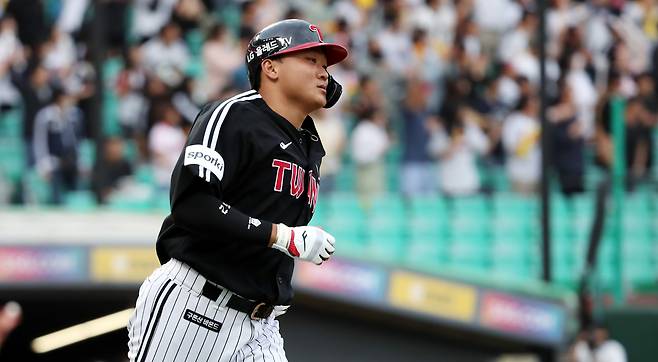 12일 NC 다이노스와의 2026 KBO리그 시범 경기에서 5회 솔로 홈런을 터뜨린 이재원/뉴스1