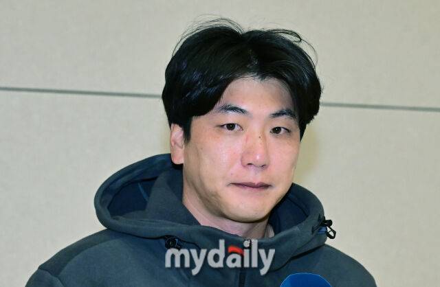 SSG 랜더스 김광현이 19일 인천국제공항을 통해 2026시즌 1차 스프링 캠프 참석 차 미국 플로리다로 출국했다./마이데일리