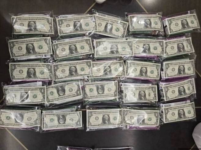 한국인 관광객이 준비한 ‘팁 꾸러미’ [온라인 커뮤니티 갈무리]