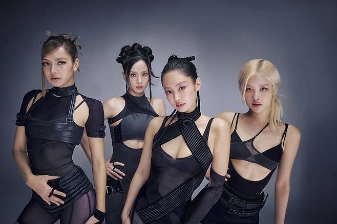 블랙핑크(BLACKPINK)가 미니 3집 ‘데드라인(DEADLINE)’을 통해 걸그룹 초동 역대 최고 기록을 세웠다/사진=YG엔터테인먼트