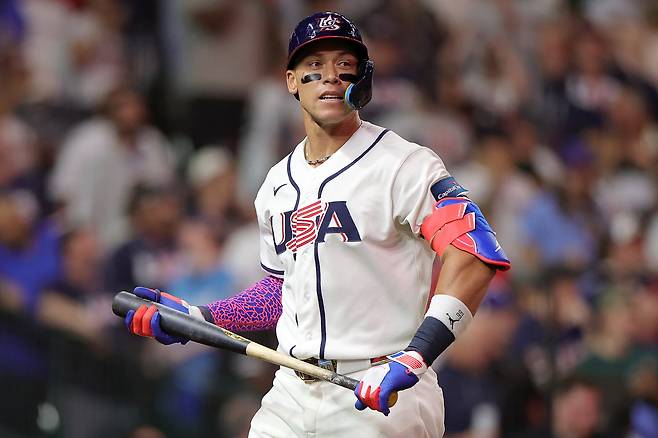 WBC 미국 대표팀 에런 저지가 10일(미국시간) 이탈리아전 마지막 타석 삼진으로 물러난 뒤 아쉬워하고 있다. 게티이미지