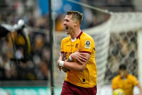 광주FC의 4연승 도전...전북현대와 결승 리턴매치, 홈 팬들 기대감 고조...사진은 광주FC 프리드욘슨 득점 세레모니 모습.(사진제공=광주FC)