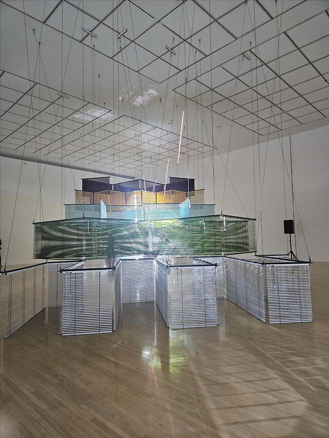 양혜규 작가의 '윤에 따른 엇갈린 랑데부' [촬영 김경윤. 재판매 및 DB 금지]