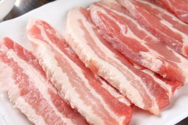 지방이 많은 삼겹살보다 뒷다리살 등 고단백-저지방 부위를 찾는 사람들이 늘고 있다. 사진=게티이미지뱅크
