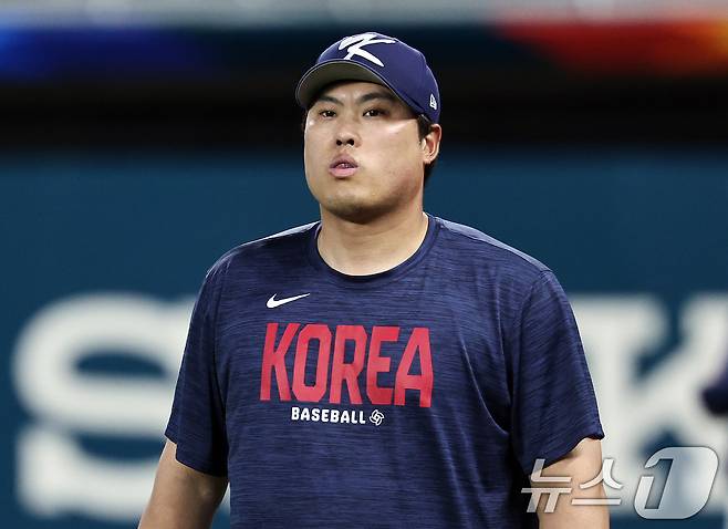 12일 오후(현지시간) 미국 플로리다주 마이애미 론디포파크에서 2026 월드베이스볼클래식(WBC) 도미니카공화국과의 8강전을 하루 앞두고 대한민국 선발투수로 나서는 류현진이 공식훈련을 하고 있다. 2026.3.13 ⓒ 뉴스1 구윤성 기자