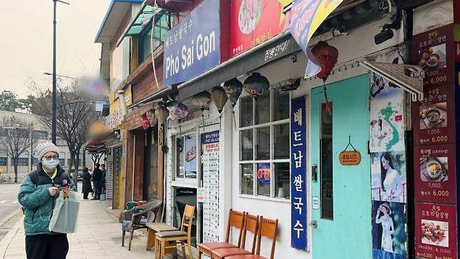 지난 11일 오후 서울 성동구 한양대학교 인근에 베트남 본토 맛을 내세운 쌀국수 집이 영업 중이다. 동남아 유학생 유입이 늘며 대학가 식당 지도도 빠르게 재편되고 있다. 박호수 기자