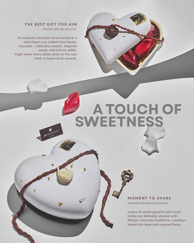 리치한 마스포네 바닐라 무스 베이스의 ‘키 투 유어 하트(Key to Your Heart)’ 케이크와 초콜릿 세트. JW 메리어트 호텔 서울.