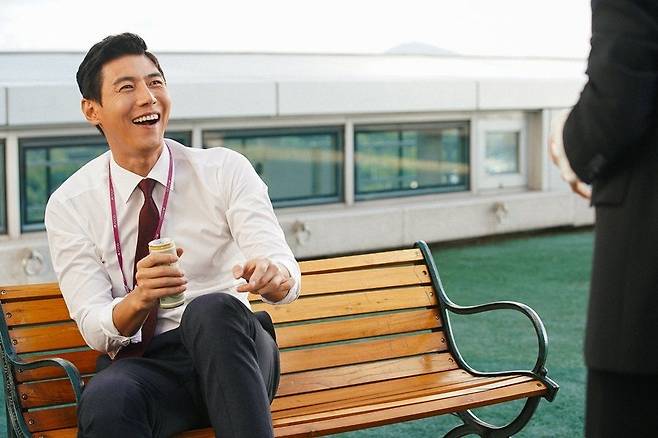 회사에서 인정받는 대화법. 드라마 ‘단짠 오피스’ 스틸컷