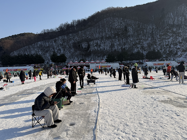화천 산천어축제 얼음 낚시터 / 사진= 문서연 여행+ 기자