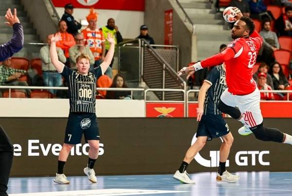 사진 2025/26 EHF 남자 핸드볼 유러피언리그 크리스티안스타드와 벤피카 경기 모습, 사진 출처=유럽핸드볼연맹