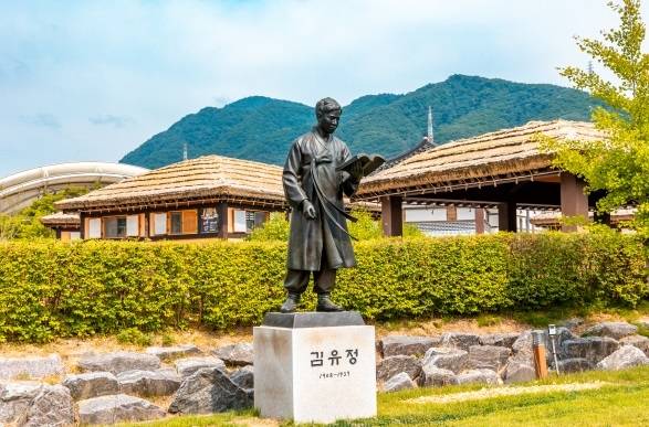 강원도 춘천 실레마을, 김유정 문학촌