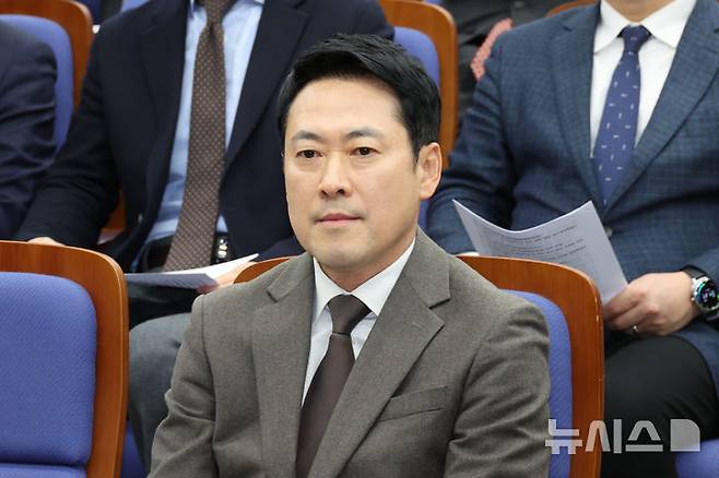 [서울=뉴시스] 김금보 기자 = 장동혁 국민의힘 대표가 지난 12일 오후 서울 여의도 국회에서 열린 의원총회에 참석해 있다. 2026.03.12. kgb@newsis.com