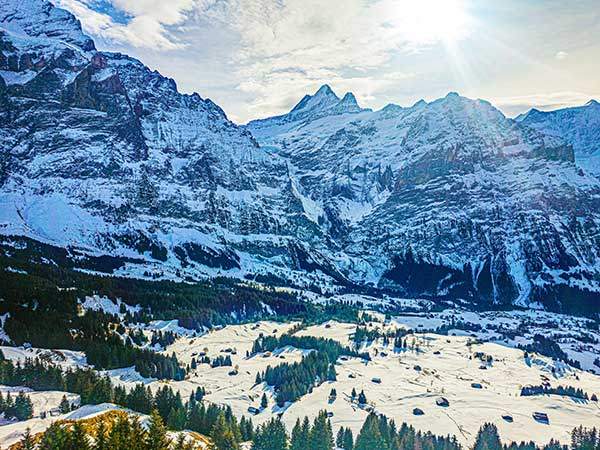 휘르스트에서 본 화려한 알프스 설경.