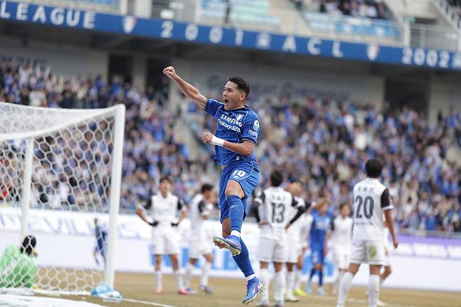 14일 수원월드컵경기장서 열린 하나은행 K리그2 2026 3라운드 경기서 전남을 상대로 골을 성공시킨 수원 삼성의 헤이스가 세리머니를 하고 있다. 사진=한국프로축구연맹