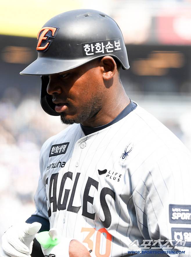 12일 대전한화생명볼파크에서 열린 KBO리그 한화 이글스와 삼성 라이온즈의 시범경기. 한화 페라자가 숨을 고르고 있다. 대전=박재만 기자 pjm@sportschosun.com/2026.03.12/