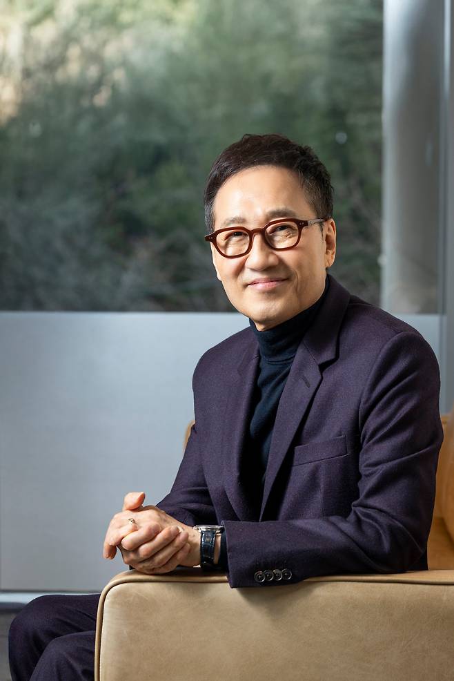 유열은 “투병 생활을 하며 어쩌면 ‘살아 있다’는 건 ‘사랑하고 있다’가 아닐까 하는 생각이 들었다”며 “그동안 받았던 기도와 사랑을 깊이 돌아보는 삶, 기증자와 그 가족을 위해 기도하는 삶을 살고 싶다”고 했다./이신영 영상미디어 기자