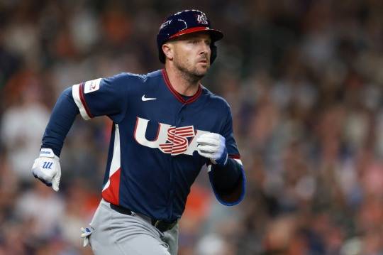 2타점 적시타를 친 미국 대표팀 알렉스 브레그먼. 사진[게티이미지/AFP=연합뉴스]