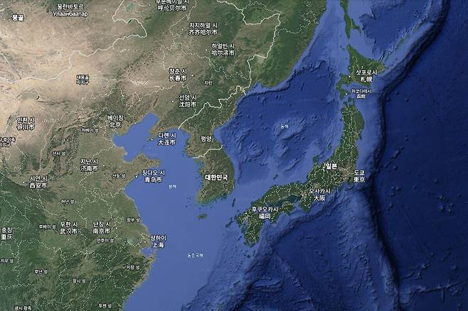 한반도를 중심으로 중국, 러시아, 일본이 보인다. 구글어스 캡처