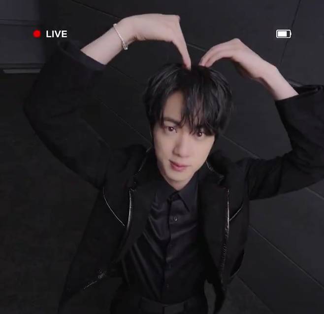 방탄소년단 진, 아이돌픽 42주 연속 1위..독보적 기록 행진