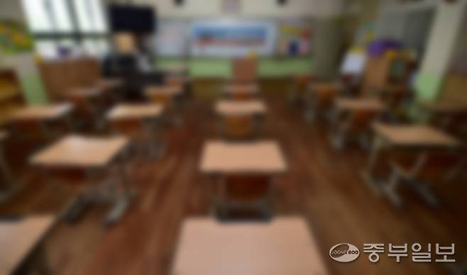 인천의 한 초등학교 교실이 텅 빈 모습. 중부포토DB