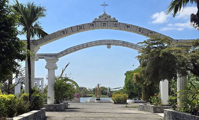 롤롬보이 성 김대건 신부 성지