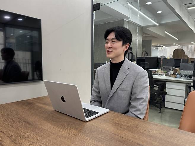 전종현 팀모노리스 대표가 지난달 팀모노리스 본사에서 취재진과 인터뷰하고 있는 모습 /사진=김경문 기자