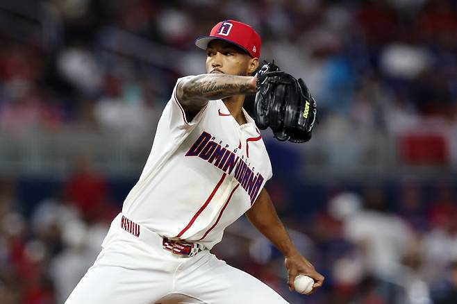 역투하는 산체스
(마이애미=연합뉴스) 윤동진 기자 = 13일(현지시간) 미국 플로리다주 마이애미 론디포파크에서 열린 월드베이스볼클래식(WBC) 대한민국 대 도미니카공화국 준준결승전. 도미니카공화국 선발 투수 크리스토페르 산체스가 5회 초 역투하고 있다. 2026.3.14
mon@yna.co.kr
(끝)
<저작권자(c) 연합뉴스, 무단 전재-재배포, AI 학습 및 활용 금지>