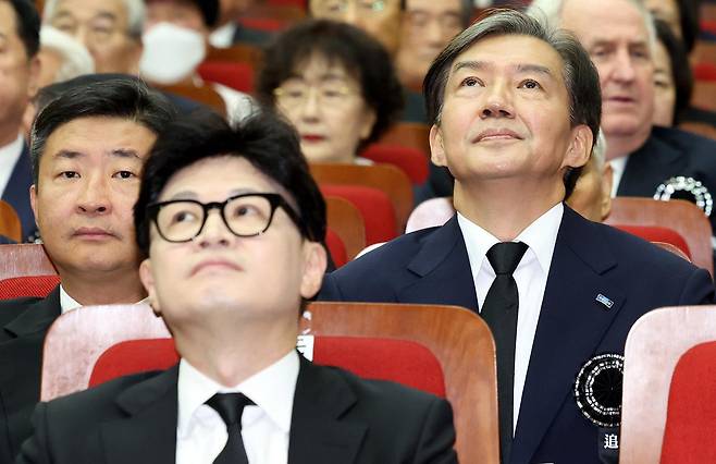 한동훈 국민의힘 전 대표와 조국 조국혁신당 대표. 2024.08.18 서울=뉴시스