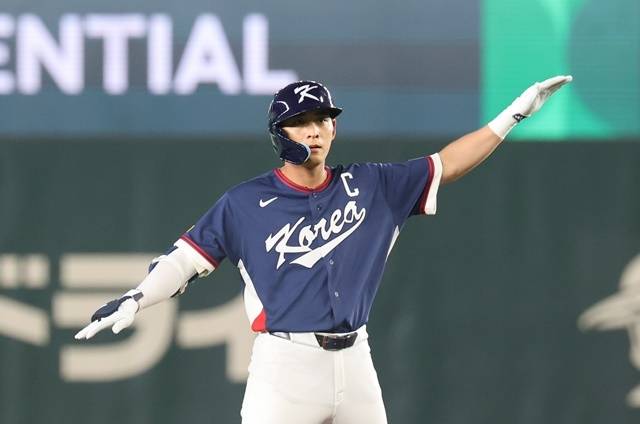 9일 일본 도쿄돔에서 열린 2026 월드베이스볼클래식(WBC) C조 조별리그 최종전 대한민국과 호주의 경기. 3회초 무사 2루 한국 이정후가 1타점 2루타를 친 뒤 기뻐하고 있다. 사진=연합뉴스