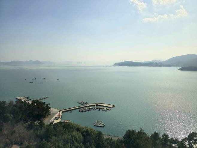 장흥126도타워 전망대에서 본 정남진 바다.