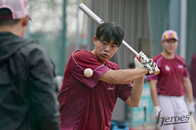 키움 어준서는 지난해 주전 유격수를 맡은 경험을 토대로 한 단계 더 성장하려 한다. 사진제공|키움 히어로즈