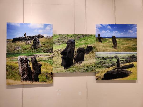라상호 사진작가가 찍은 칠레 이스터섬의 모아이 석상. /류민기 기자