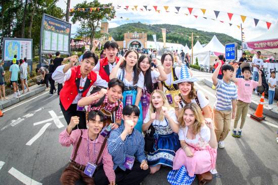 남해 독일마을 맥주축제 현장.