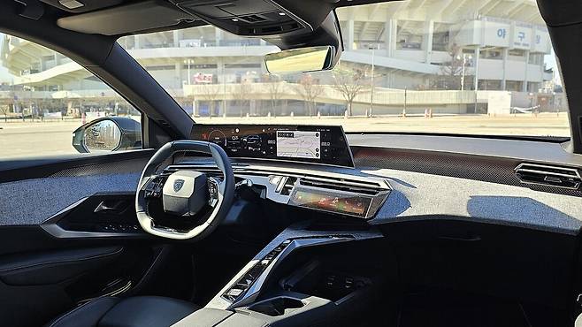 푸조 '3008'의 실내./곽호준 기자