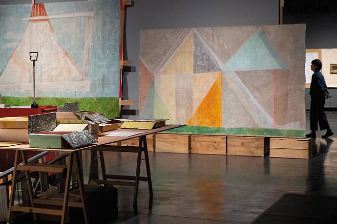 히로시 스기토, flyleaf and liner, 2025 © 히로사키 현대미술관