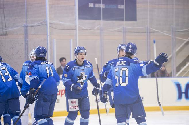 아이스하키 아시아리그 정규시즌을 2위로 마친 HL 안양. 사진=HL 안양
