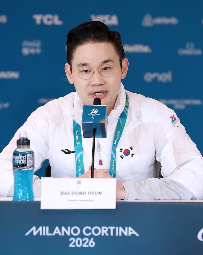 15일(현지시간) 이탈리아 테세로 크로스컨트리 스타디움에서 대한장애인노르딕스키연맹 기자회견이 열렸다. 배동현 회장이 발언하고 있다. 사진 | 대한장애인체육회